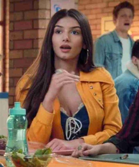 mimi keene nude|Mimi Keene Breasts Scene in Sex Education